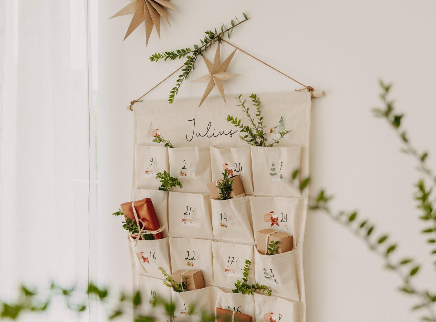 Adventskalender aus Stoff mit Weihnachtsmann-Motiv