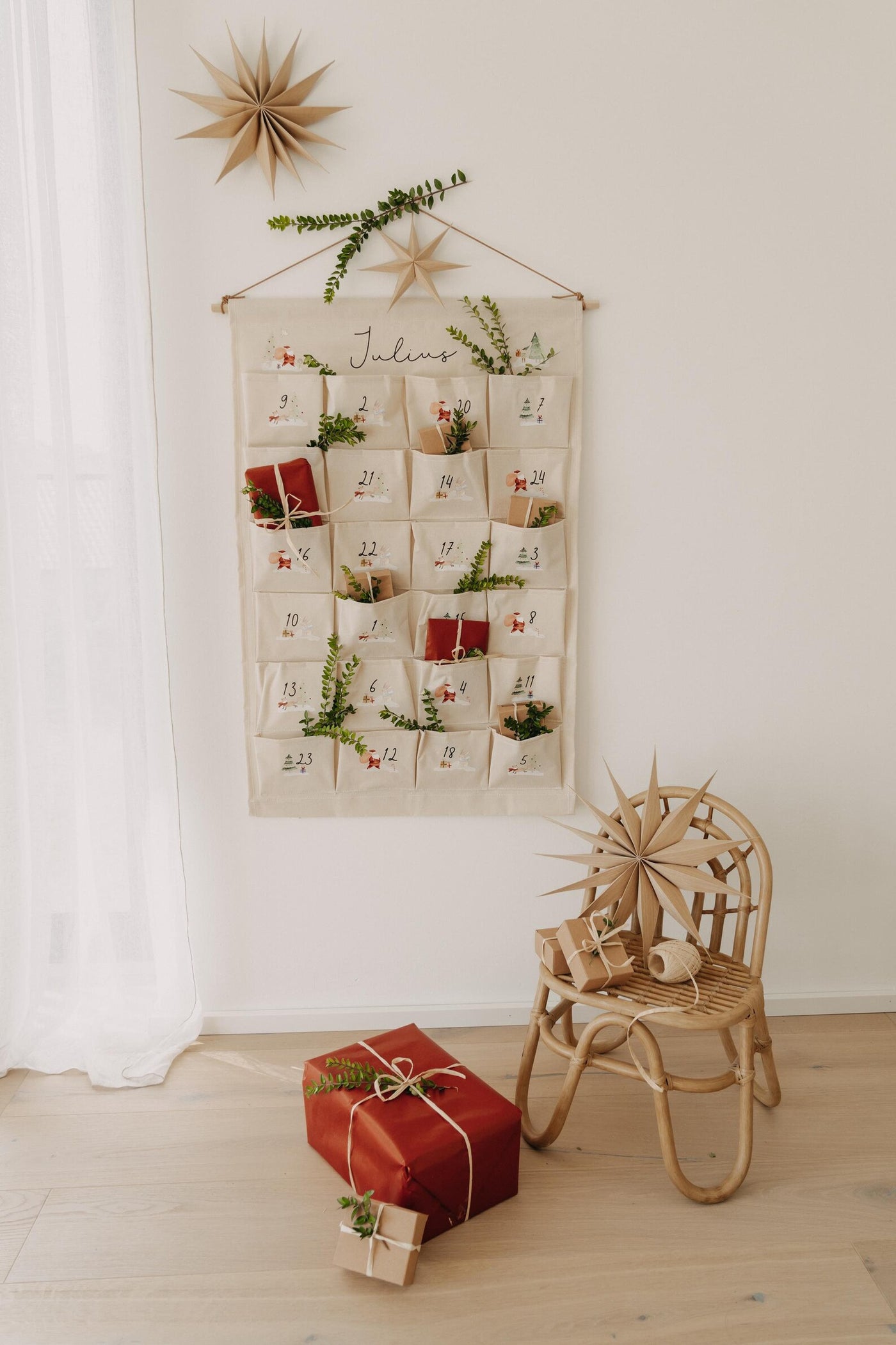 Adventskalender aus Stoff mit Weihnachtsmann-Motiv