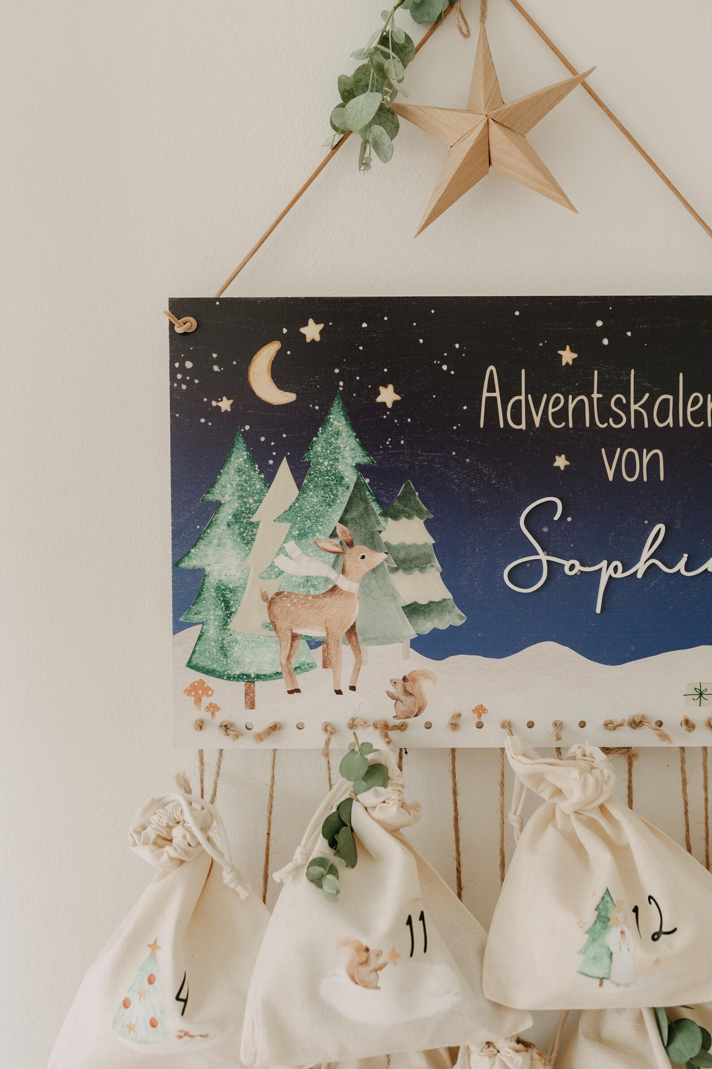 Adventskalender Winterwonderland-Motiv & aufgesetztem Namen aus Acryl