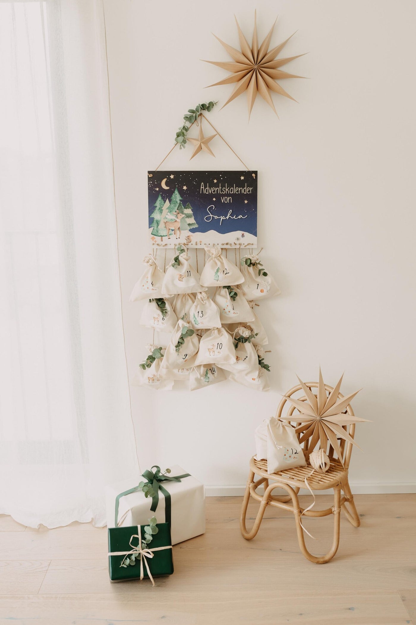 Adventskalender Winterwonderland-Motiv & aufgesetztem Namen aus Acryl