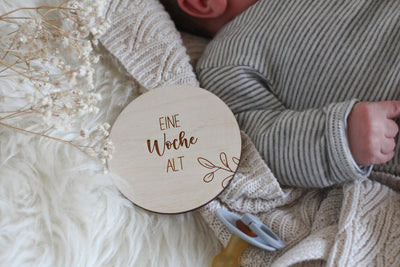 Meilensteine aus Holz für die das erste Babyjahr "Babyalter"