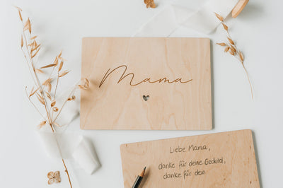 Grußkarte "Mama" aus Holz