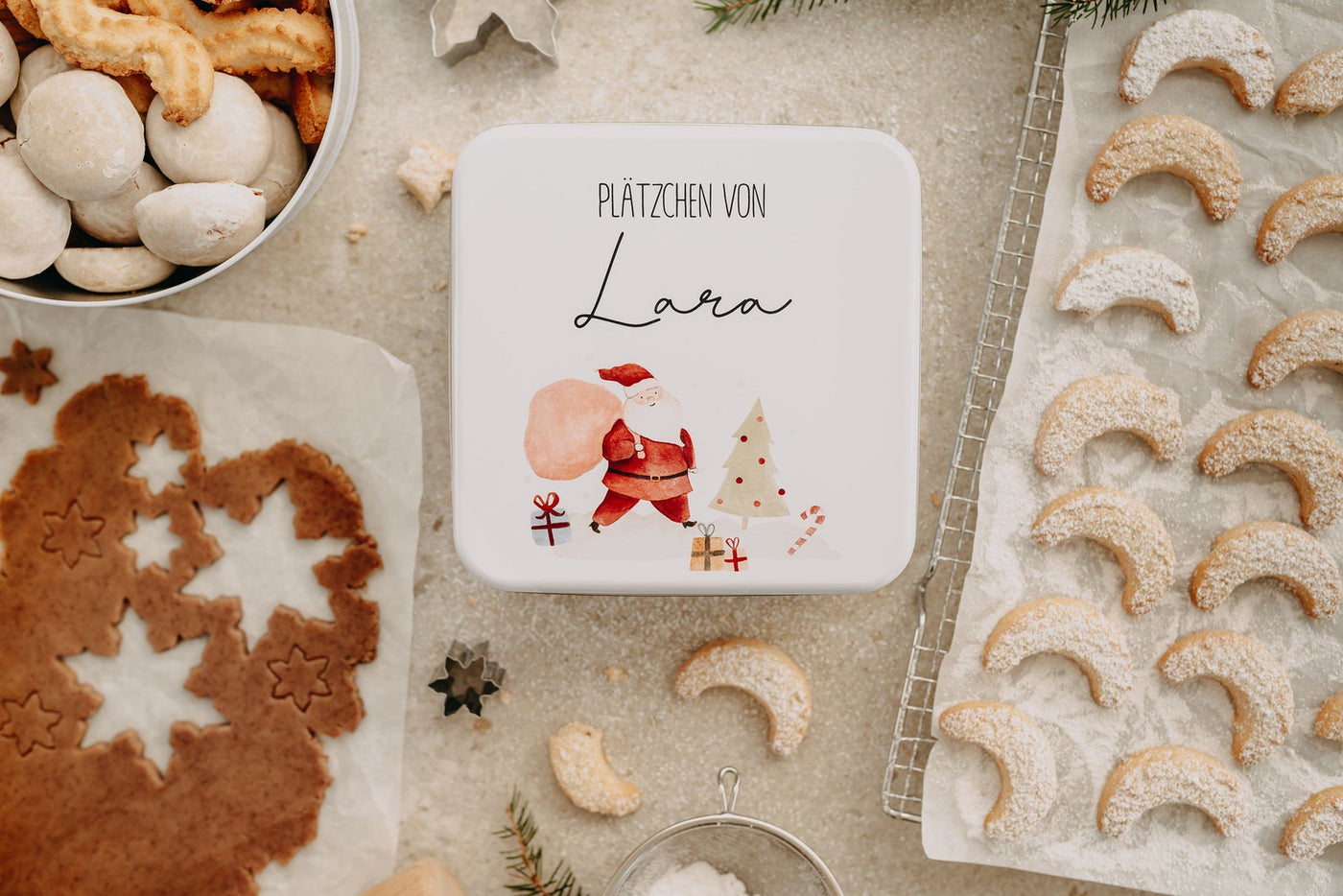 Personalisierte Keksdose mit Weihnachtsmann-Motiv in 3 Formen