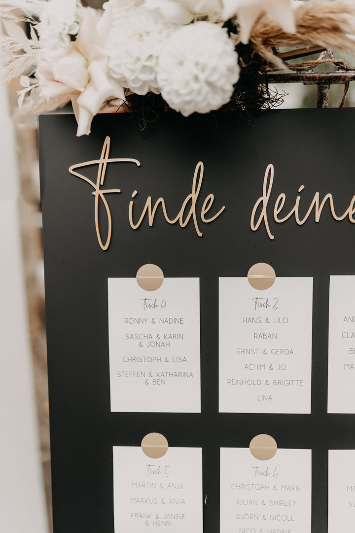 Stofinity Hochzeits-Sitztafel – Rustikales Holzbrett, 1x Sitzplan, 3 Schnüre, 20 Klammern, Für Gästesitzordnung, „Find Your Seat“-Design